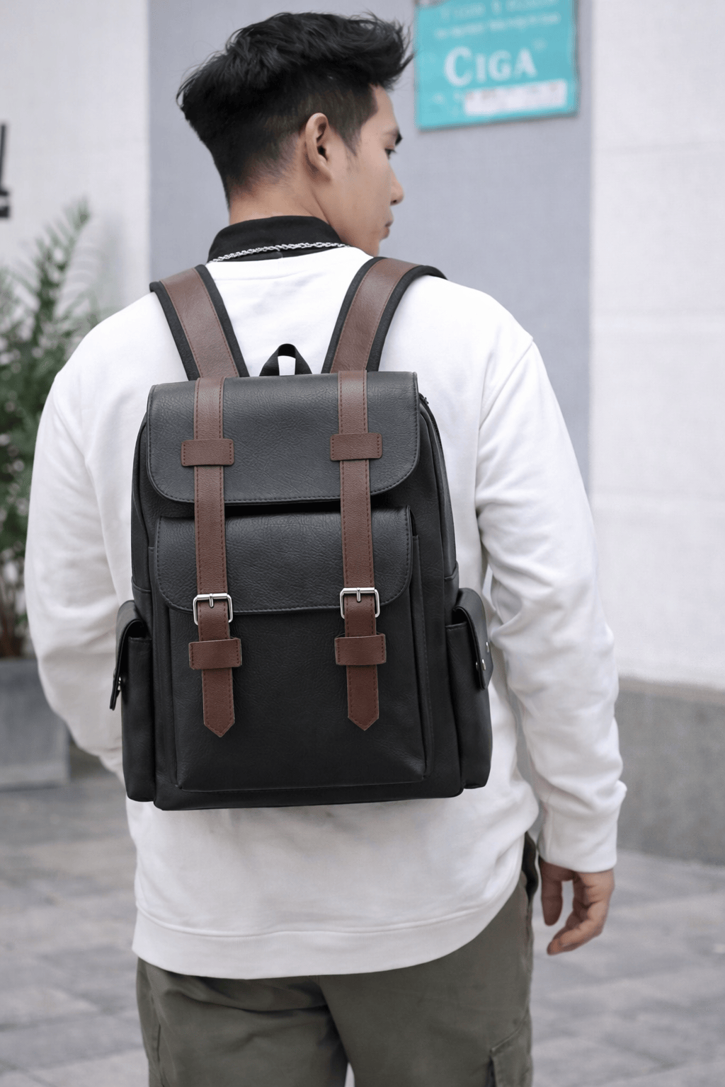 Black Leather Backpack - MATEO