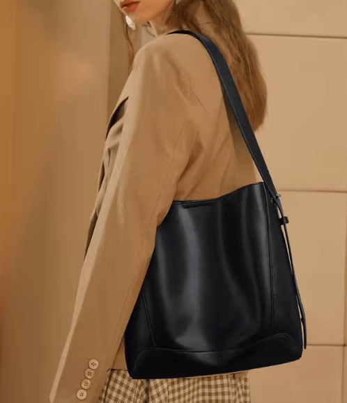 Large Format Leather Shoulder Bag - DINA