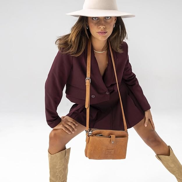 Trendy Leather Shoulder Bag - YUNA