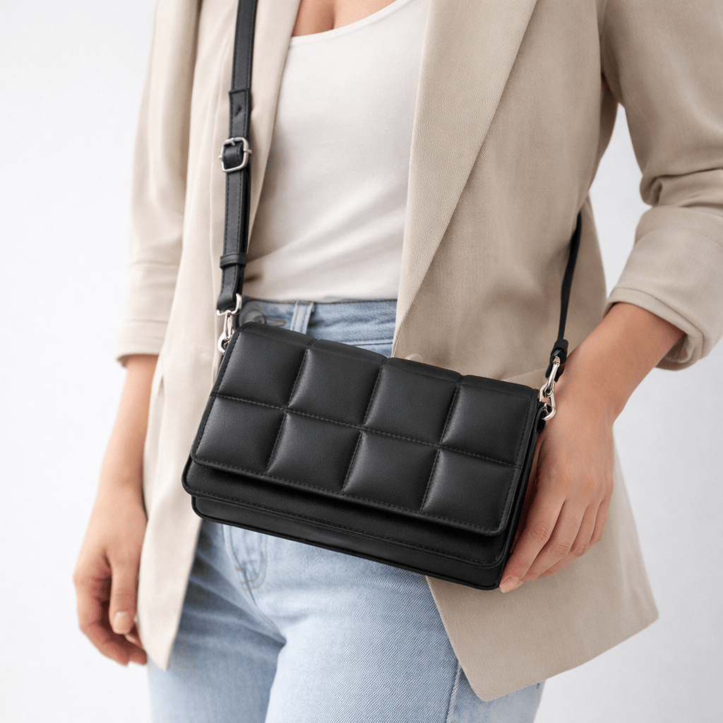 Women's Black Handbag - LINA